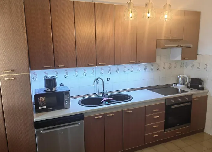 Frama ヴィラ マカルスカ